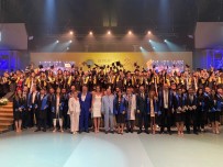 Beykent Üniversitesi'nde 25'Inci Yil Mezuniyet Coskusu