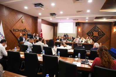 Konyaalti Belediyesi'nde Sözlesmeli Personele 500 TL'lik Iyilestirme Müjdesi