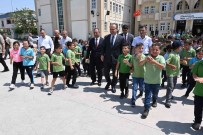 Minikler Toprakla Bulustu