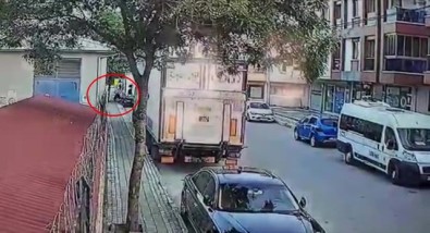 Sancaktepe'de Kamyonetten 2 Bin Lira Degerinde Akü Çaldilar