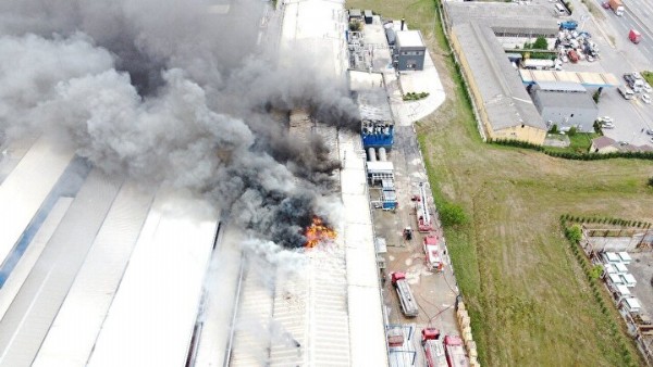 Kocaeli’de kimya fabrikasında büyük yangın!
