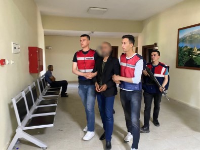 Van'da Terör Örgütüne Üye Olmaktan Aranan Sahis Yakalandi