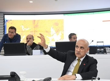 Bakan Kirisci Açiklamasi 'Marmaris'teki Yangina 144 Arazöz,13 Dozer, 576 Kahraman Personelimiz Müdahale Ediyor'