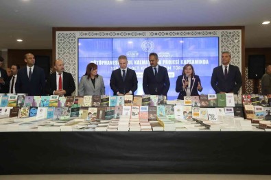 Bakan Özer Açiklamasi 'Kütüphanelerdeki Kitap Sayisini 70 Milyona Çikarmanin Mutlulugunu Yasiyoruz'