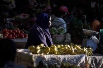 Dünyanin Gelir Esitsizligini 'Yükleniyorlar'