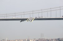 Köprülere Fenerbahçe Bayraklari Asildi