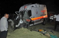 Ambulans Traktöre Çarpti Açiklamasi 5 Yarali