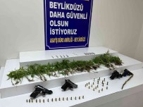 Beylikdüzü'nde Uyusturucu Yetistirilen Eve Operasyon