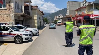 Finike'de Dron Ile Trafik Denetimi