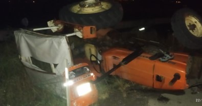 Hafif Ticari Araç Ile Traktör Çarpisti Açiklamasi 4 Yarali