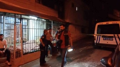 Izmir'de Telefonda Tartistigi Kisiyi Öldüren Zanli Tutuklandi