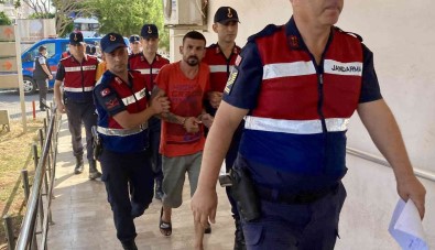 Mersin'deki Komsu Cinayetinde 3 Kardese Tutuklama