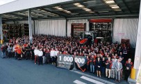 Beauvais Massey Ferguson Fabrikasi 1 Milyonuncu Traktörünü Kutluyor