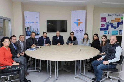 Bin 375 Kisiye Is Bulundu