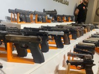 Bursa'da 245 Silah Ele Geçirilmisti...Zanlilarin Hepsi Tutuklandi