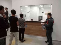 Yabanci Uyruklu 131 Kaçak Göçmen Sinir Disi Edildi