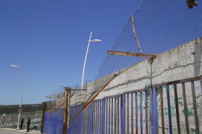 Fas, Melilla'da 37 Göçmenin Öldügü Olaylara Karisan 65 Göçmene Dava Açti