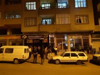 Gaziantep'te Ailesini Rehin Alan Sahis Polise Teslim Oldu