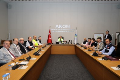 Turuncu Kodlu Yagis Uyari Verilmisti, AKOM Toplandi