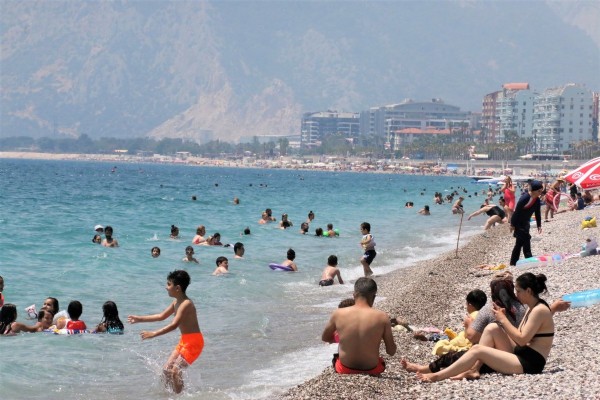 Antalya'ya bu yıl gelen turist sayısı 4 milyonu aştı!
