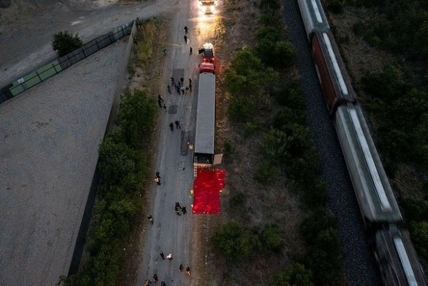 ABD'nin Texas'ta göçmen olduğu düşünülen 46 kişi bir kamyonda ölü bulundu!