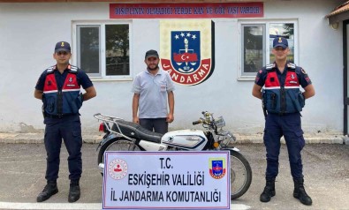 Motosiklet Hirsizligi Süphelisi 3 Kisi Yakalandi