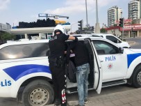 Adana'da Kavsaklarda Dilenen Ve Cam Silen 80 Kisi Yakalandi