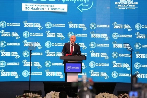 Bakan Karaismailoğlu, 'Lojistikte süper güç olma yolunda ilerliyoruz'