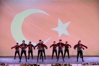 7 Ülkeden Gelen 250 Dansçi Nefesleri Kesti