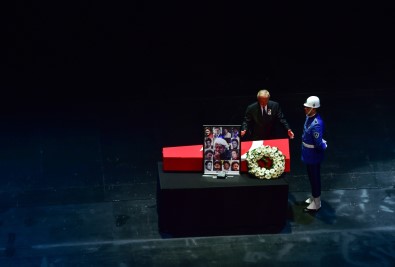 Cüneyt Arkin'in Vedasinda Dostlari Duayen Sanatçiyi Anlatti