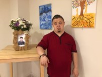 Down Sendromlu Kaan'in Resimleri Kartal'da Sergilendi