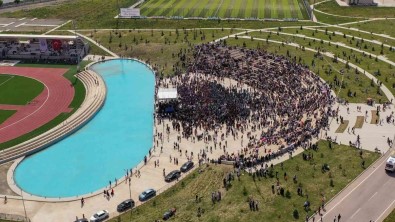 EBYÜ'de Coskulu Mezuniyet Kutlamasi