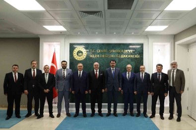 Çevre Bakanliginda Manisa'nin Projeleri Konusuldu