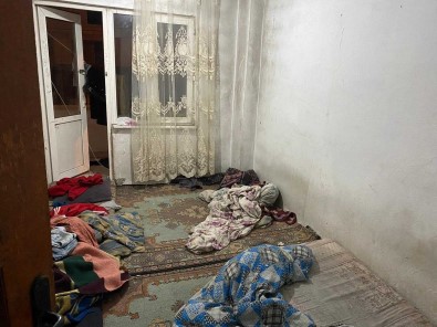 Istanbul'da Kaçak Göçmenlere Operasyon Açiklamasi 528 Siginmaci Yakalandi