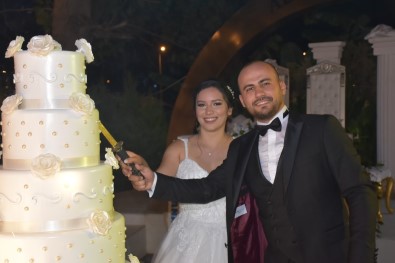 Yeni Evli Çiftin Tüm Hayalleri Bir 'Tusla' Yikildi