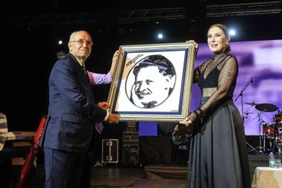 Yenimahalle Belediyesi Nazim Hikmet'i Evinde Andi