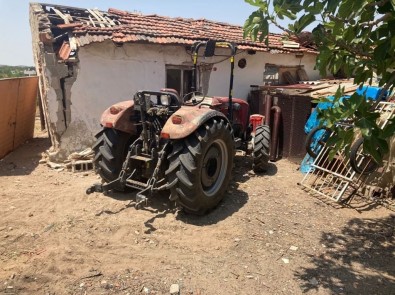 Saruhanli'da Çalinan Traktör Gölmarmara'da Bulundu