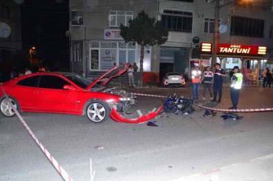 Tekirdag'da 1'I Agir 2 Kisinin Yaralandigi Korkunç Kazada Sürücü Firar Etti