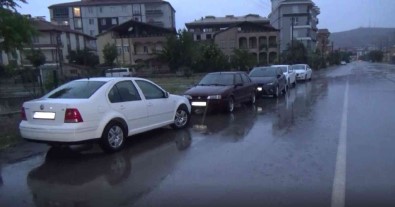 Aksaray'da Saganak Yagis Etkili Oldu