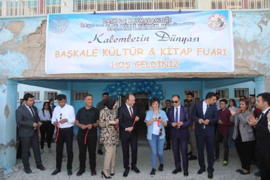 Baskale Tarihinde Ilk Kez Kitap Fuarina Ev Sahipligi Yapti