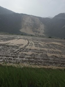 Derebucuk'ta Ekili Araziler Sular Altinda Kaldi