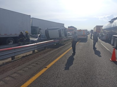 Meksika'da En Az 20 Araç Birbirine Girdi Açiklamasi 2 Ölü, 40 Yarali