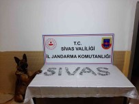 Midesinden 15 Paket Uyusturucu Çikti