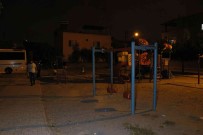Adana'da Çocuk Parkinda Silahli Kavga Açiklamasi 1 Ölü