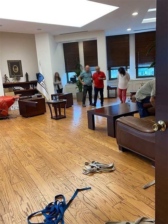Kadıköy Belediye’sine haciz şoku! CHP'li başkanın odası boşaltıldı!