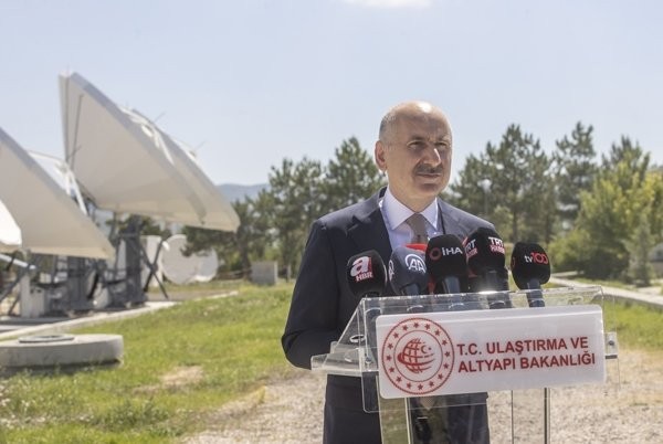 Bakan Türksat 5B için tarih verdi!