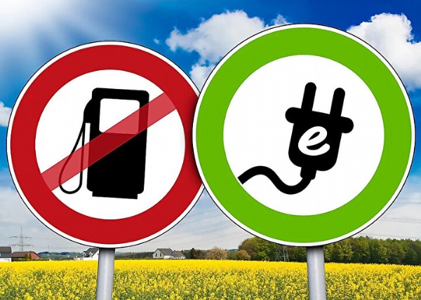 Otomotiv dünyasını derinden sarsacak karar çıktı: Dizel ve benzinli araçlar yasaklanıyor