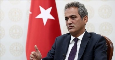 Bakan Özer, şehit öğretmen Aybüke Yalçın'ı andı