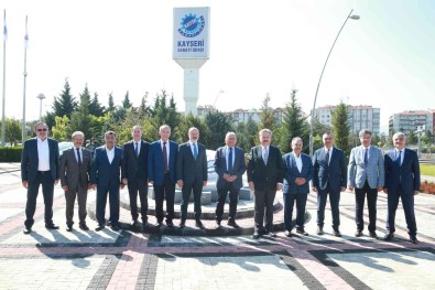 Baskan Büyükkiliç'tan KAYSO'ya 'Tebrik' Ziyareti