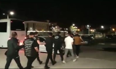 Van Polisi 1 Milyon 500 Bin TL Haksiz Kazanç Sagladigi Tespit 14 Süpheliyi Gözaltina Aldi